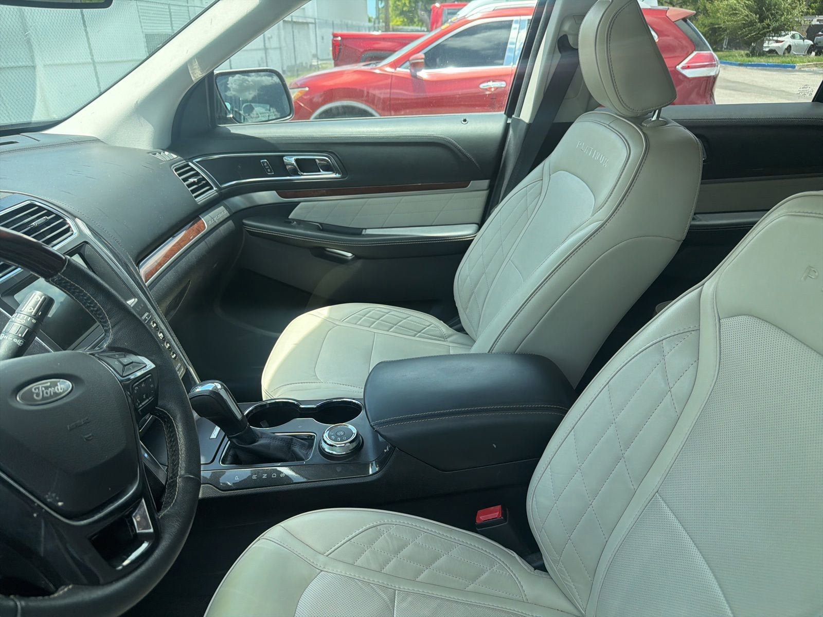 Used 2018 Ford Explorer Platinum AWD/4WD image 6
