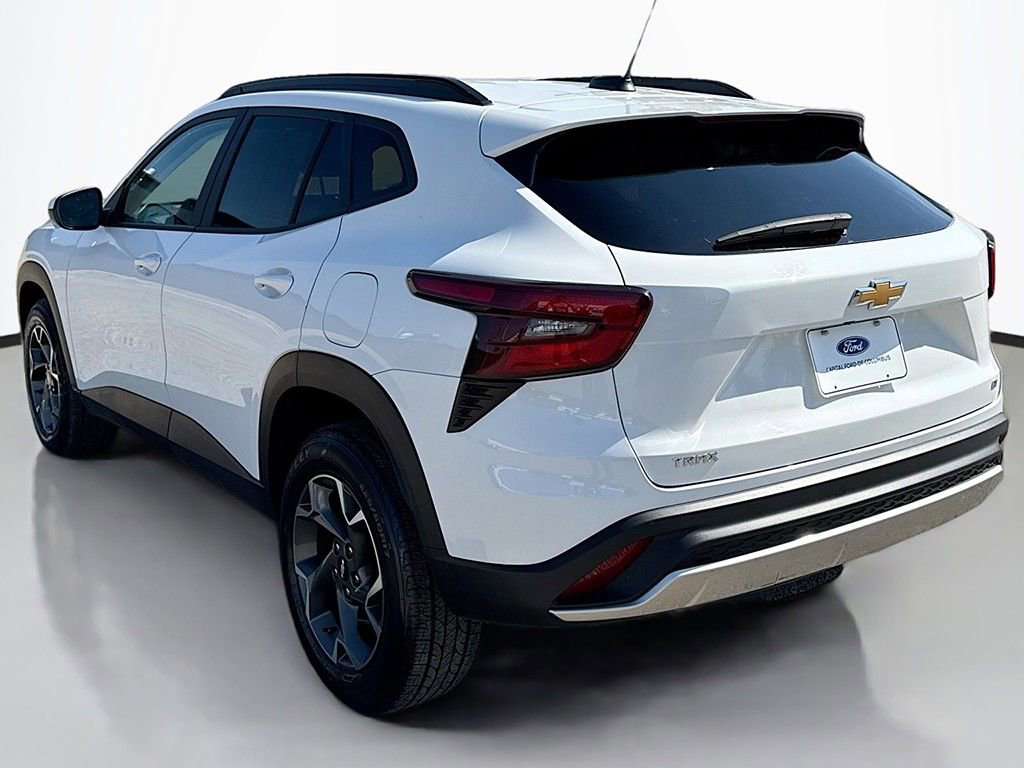 Used 2024 Chevrolet Trax LT image 6