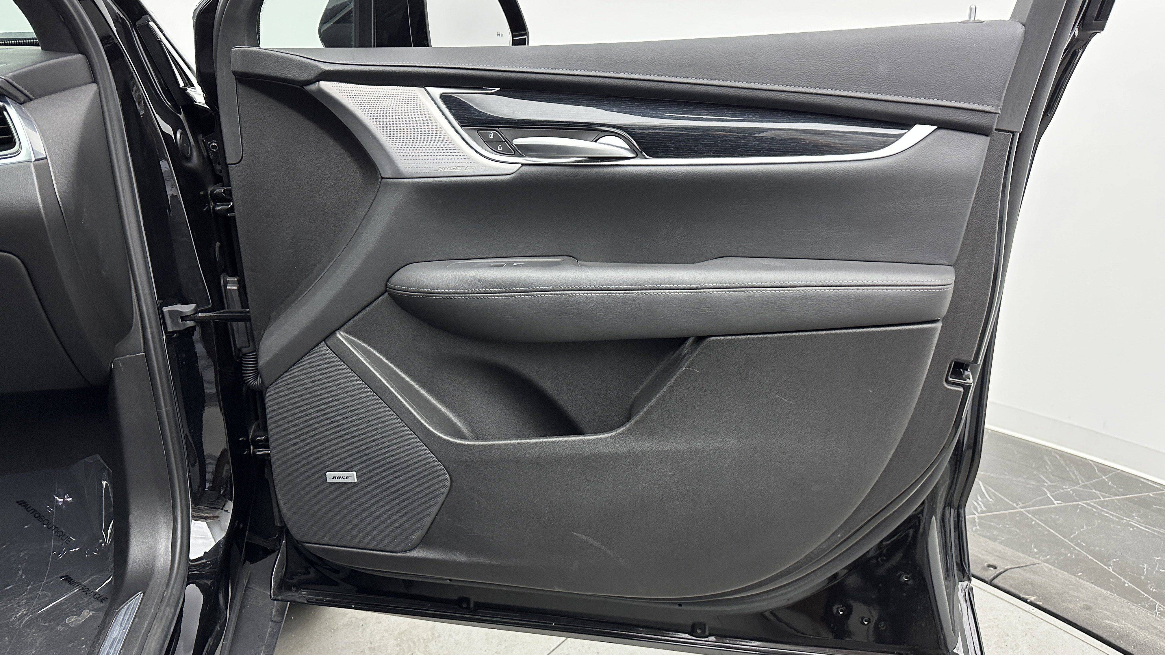 Used 2025 Cadillac XT5 Premium Luxury image 38