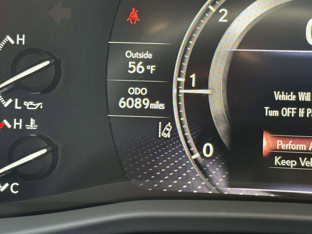 Used 2024 Lexus LX 600 4WD w/ Luxury Package image 32