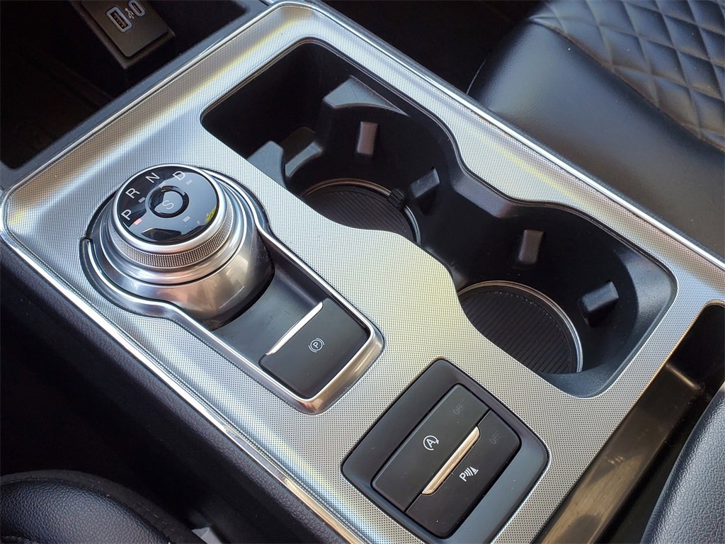 Used 2024 Ford Edge Titanium image 21