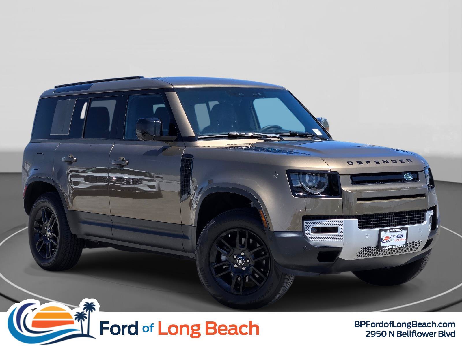 Used 2025 Land Rover Defender 110 S AWD/4WD image 1