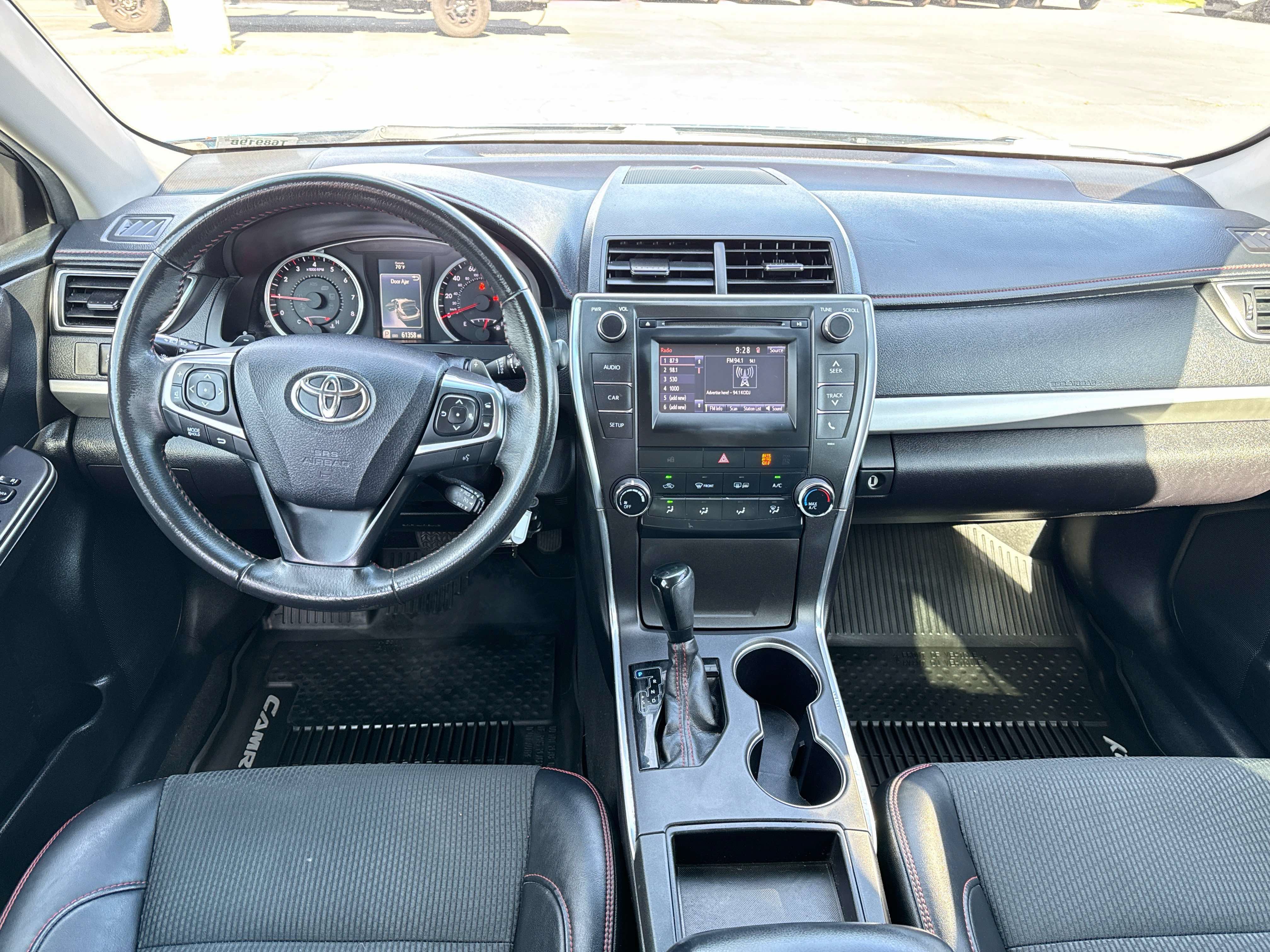 Used 2017 Toyota Camry SE w/ Protection Package (Q2) FWD image 14