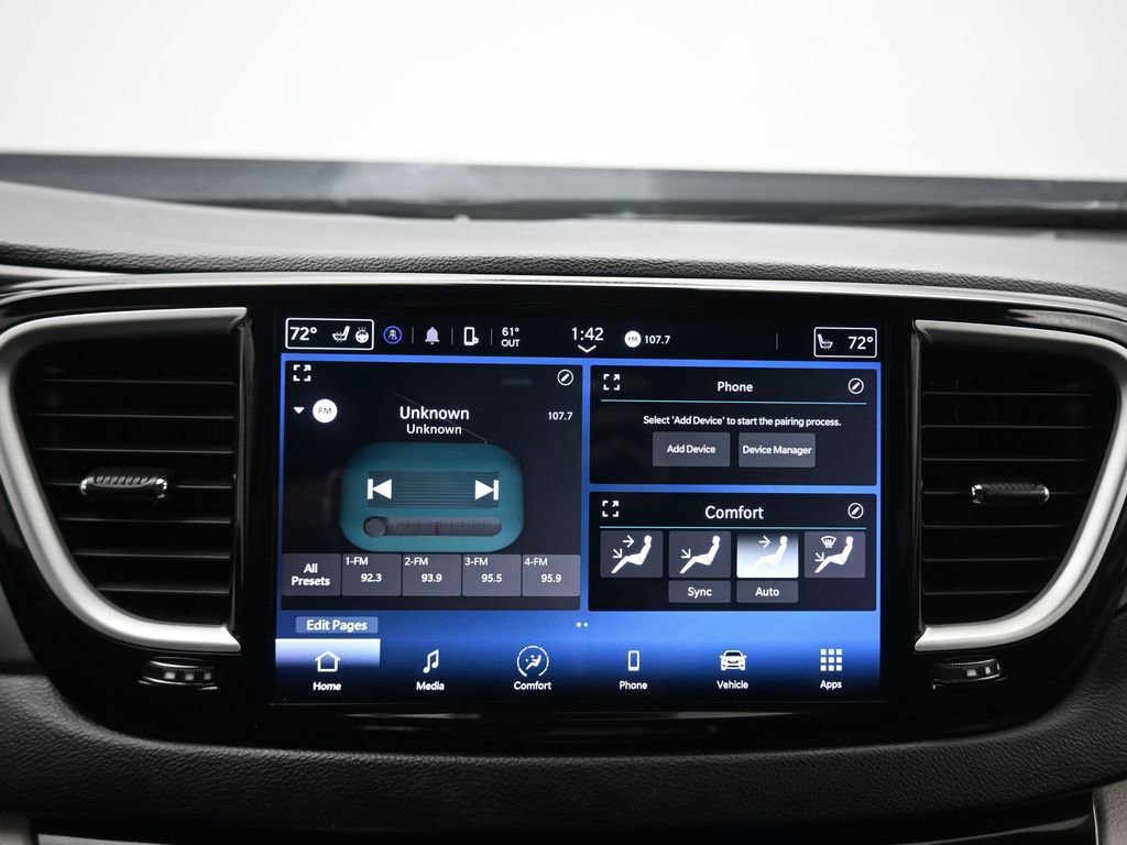 Used 2022 Chrysler Pacifica Touring-L image 16