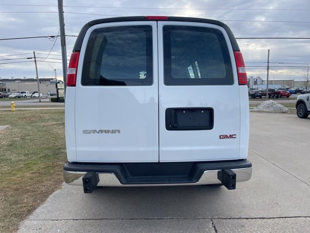 Used 2023 GMC Savana 2500 w/ Driver Convenience Package image 9