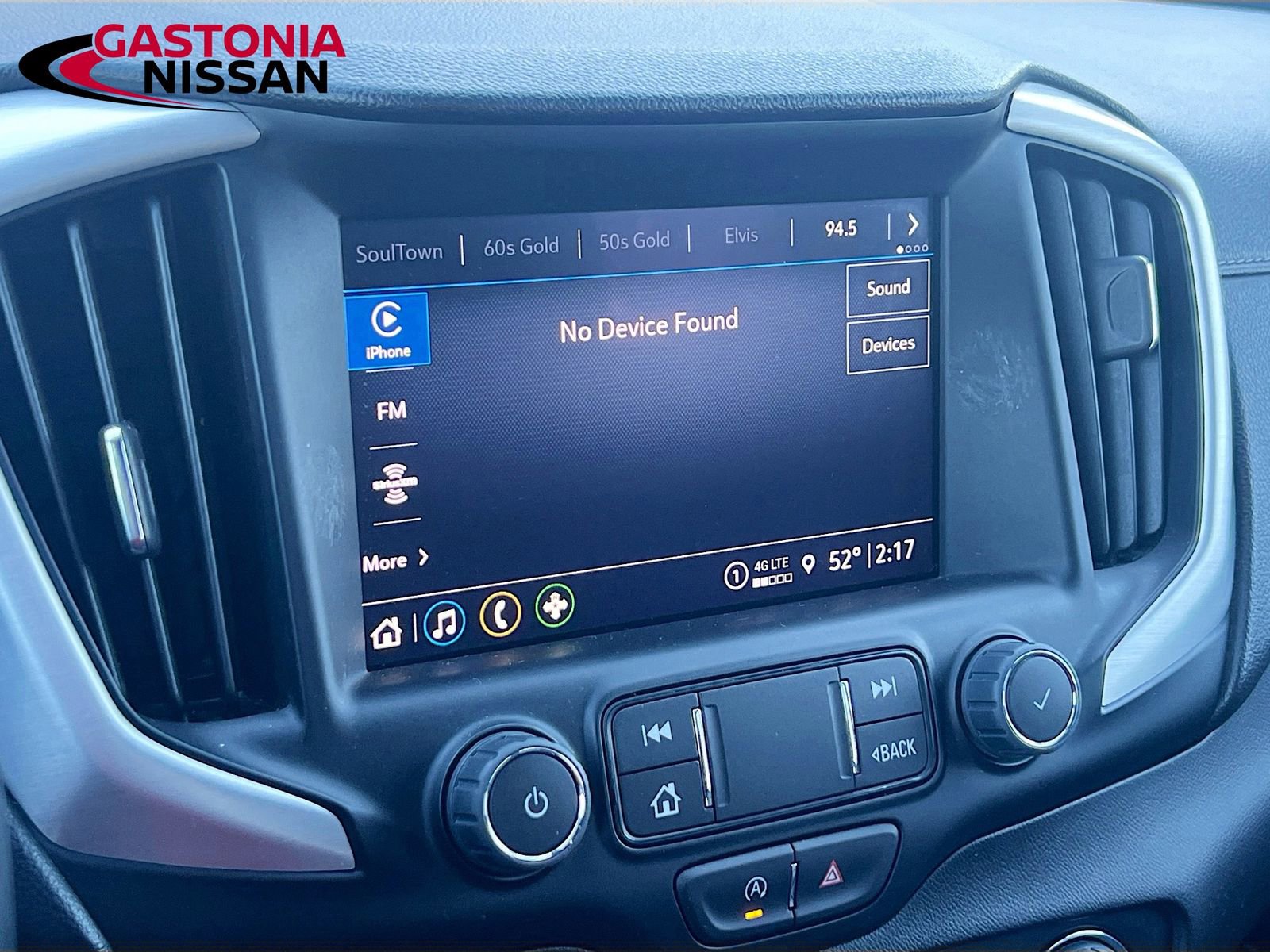 Used 2024 GMC Terrain SLT image 18