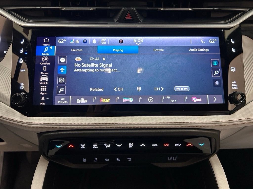 New 2026 Jeep Cherokee Overland w/ Advanced Pro Tech Group AWD/4WD image 24