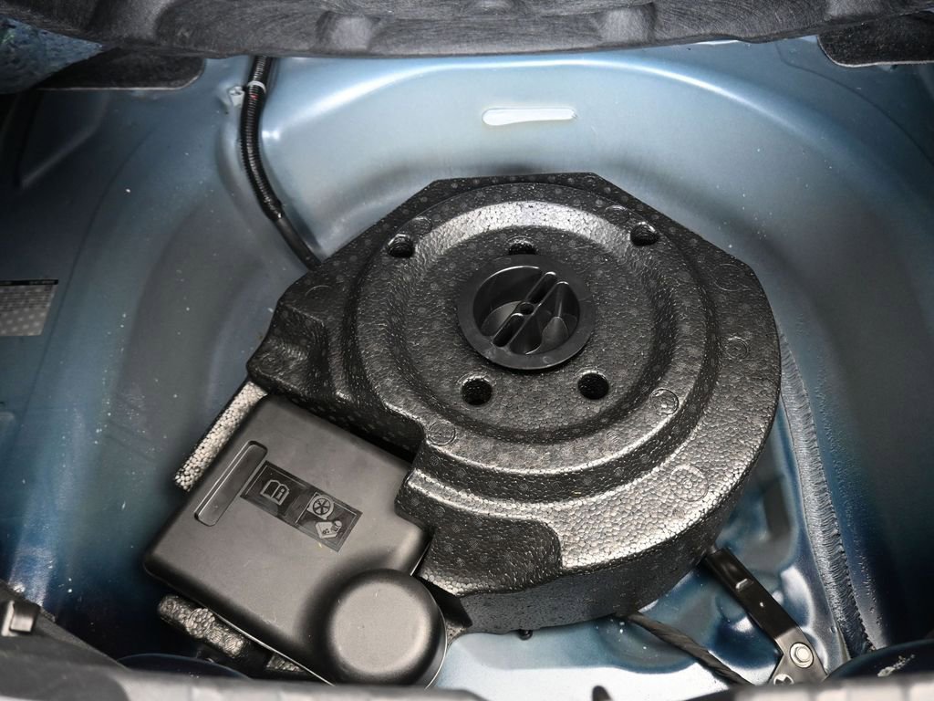 Used 2015 Chevrolet Camaro SS w/ Rear Vision Package image 34