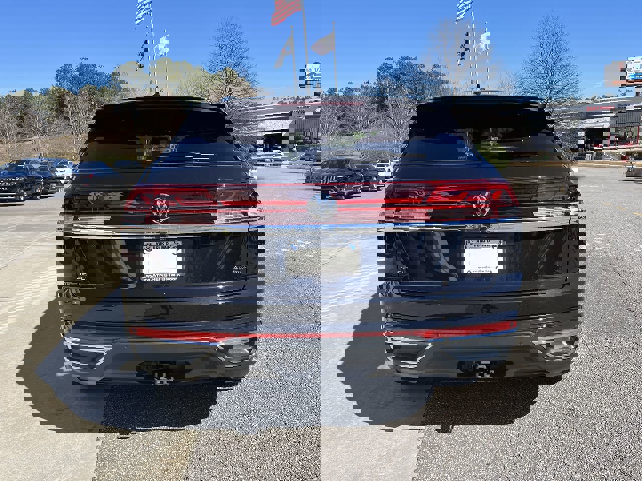 Used 2024 Volkswagen Atlas Cross Sport SEL image 7