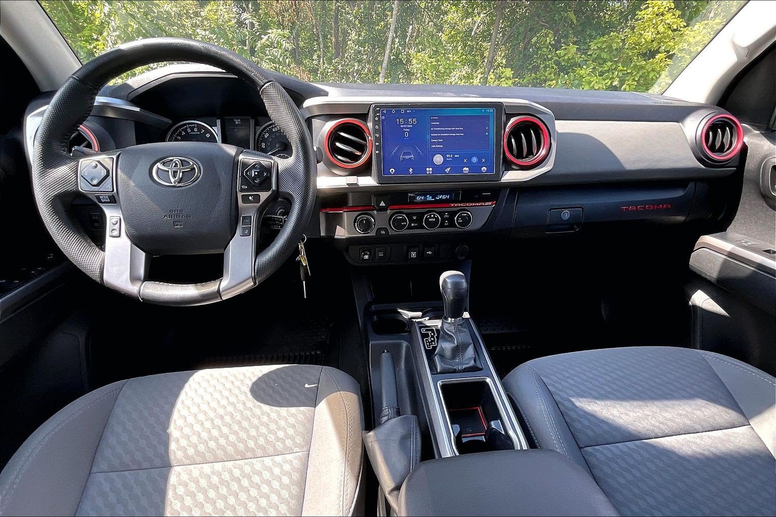 Used 2022 Toyota Tacoma SR5 AWD/4WD image 14