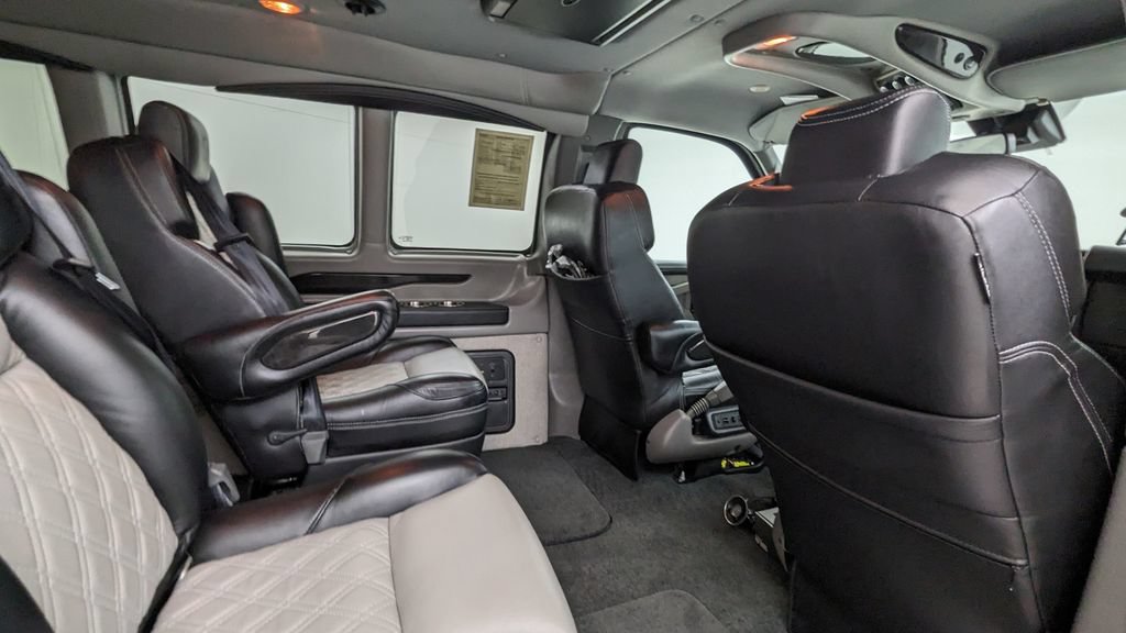 Used 2020 Chevrolet Express 2500 w/ Enhanced Convenience Package RWD image 39