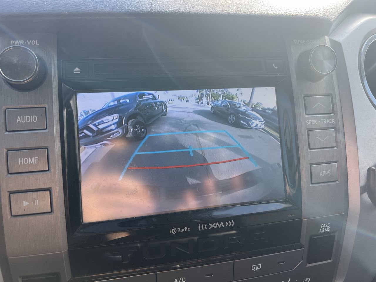 Used 2018 Toyota Tundra SR5 w/ SR5 Upgrade Package AWD/4WD image 25