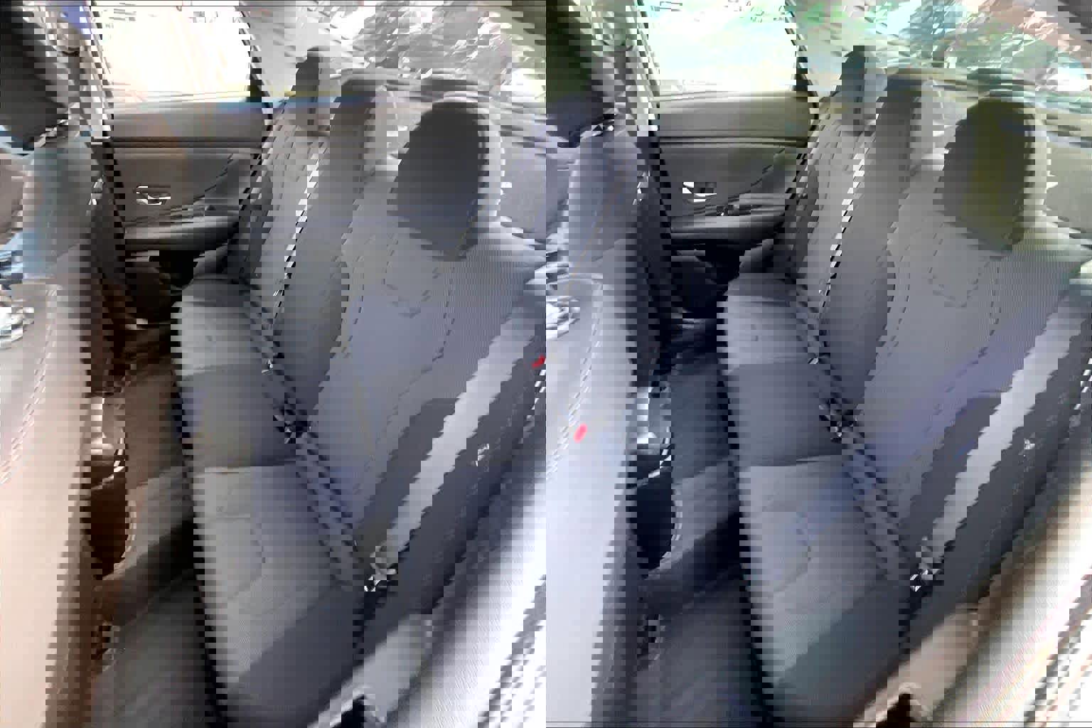 Used 2024 Hyundai Elantra SE image 27