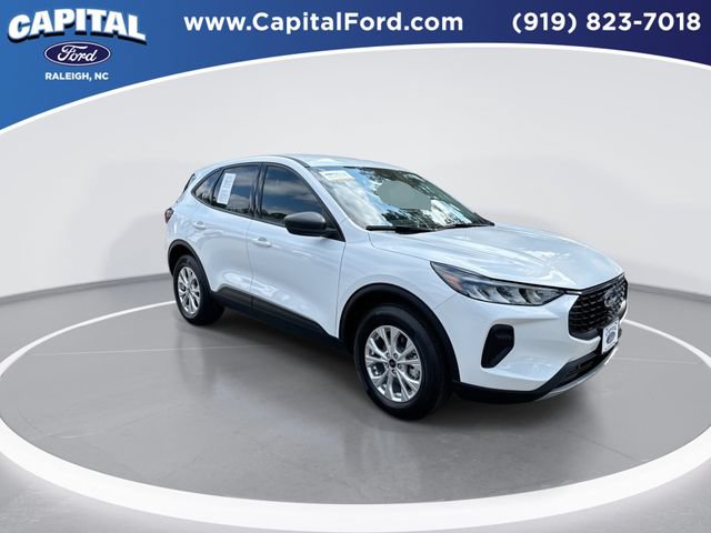 Certified 2025 Ford Escape Active w/ Cold Weather Package AWD/4WD image 2