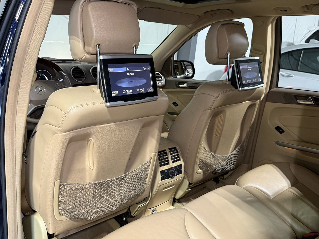 Used 2010 Mercedes-Benz GL 550 4MATIC image 31