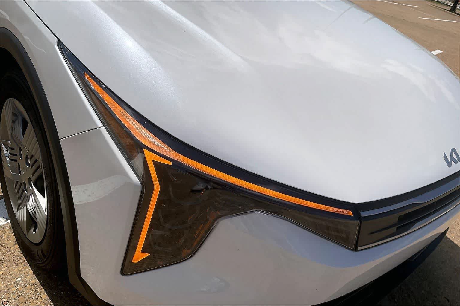 Certified 2025 Kia K4 FWD image 28