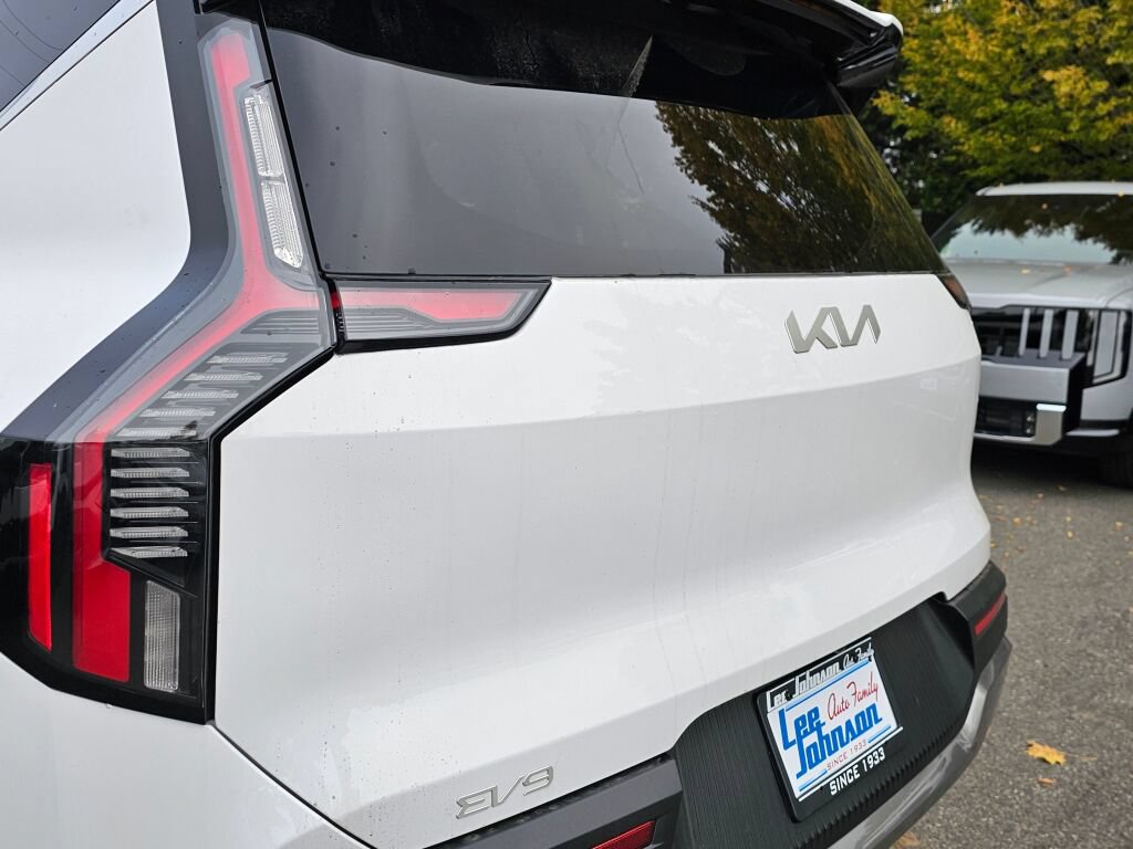New 2026 Kia EV9 Wind AWD/4WD image 26
