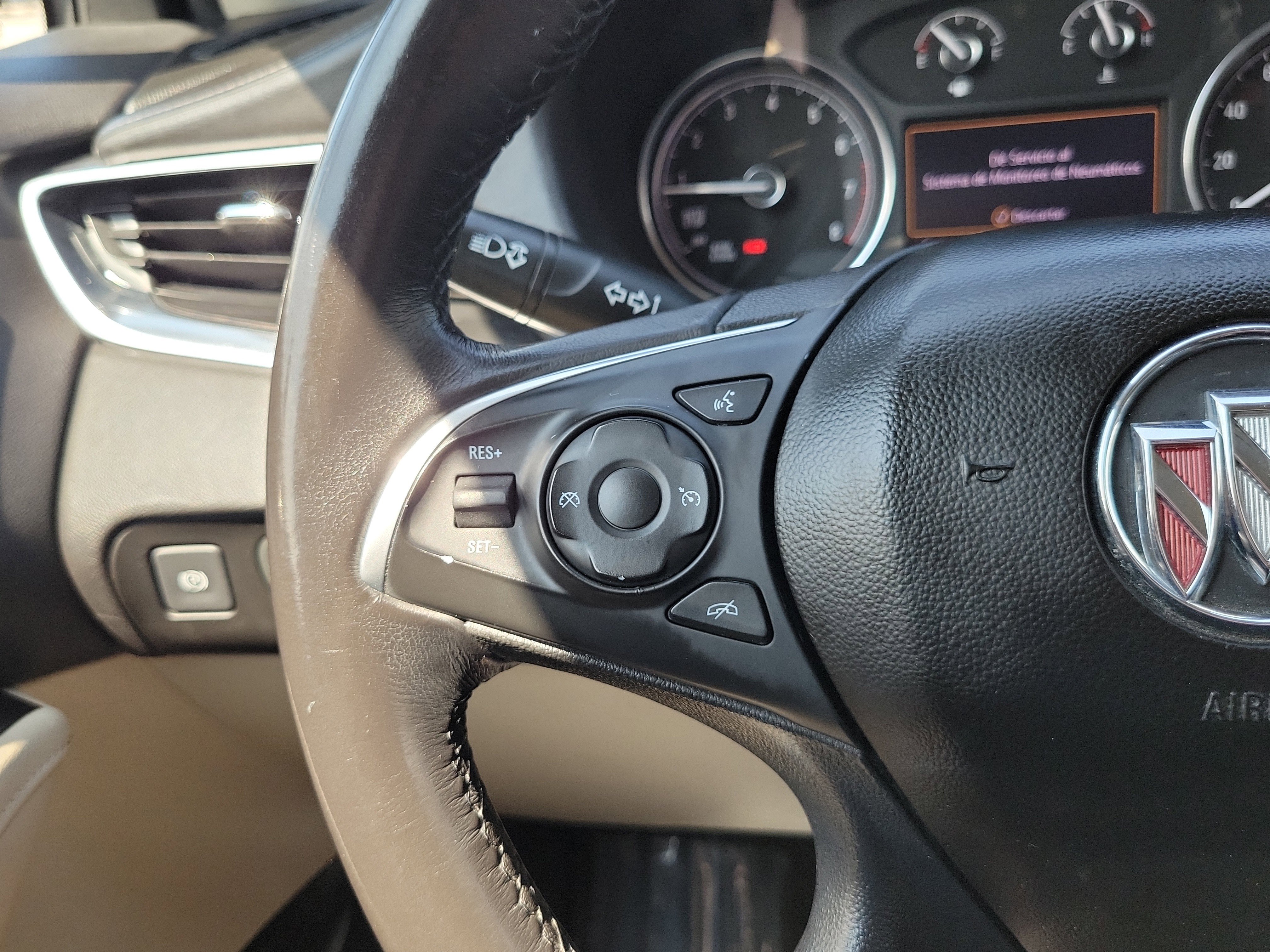 Used 2020 Buick Enclave Essence FWD image 19