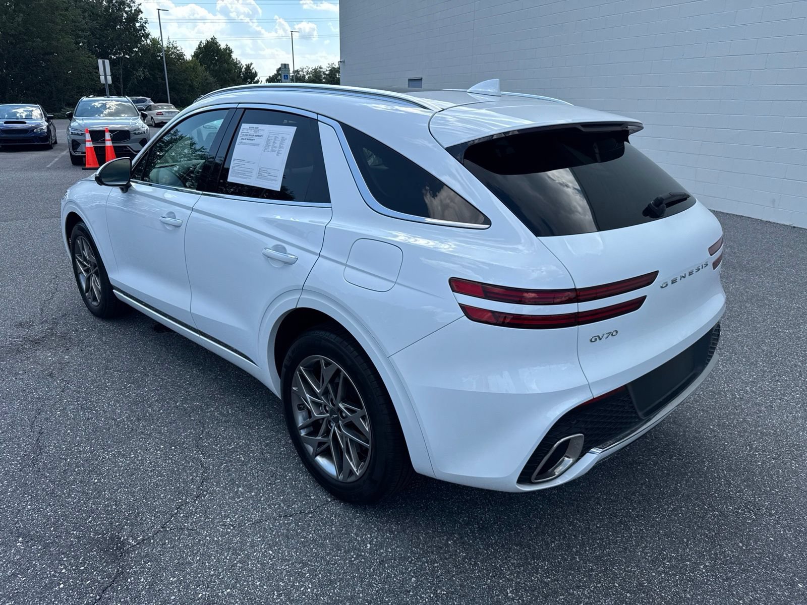 Used 2025 Genesis GV70 2.5T w/ Advanced Package AWD/4WD image 5