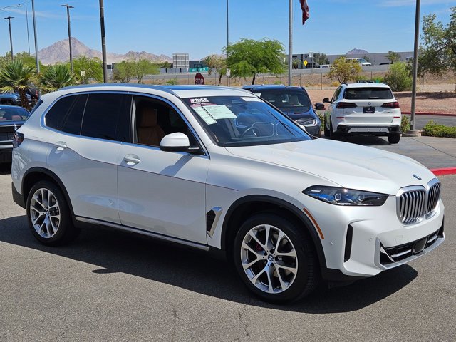 Certified 2024 BMW X5 xDrive40i w/ Premium Package AWD/4WD image 3