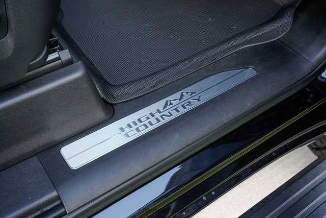 Used 2019 Chevrolet Silverado 1500 High Country w/ Technology Package AWD/4WD image 53