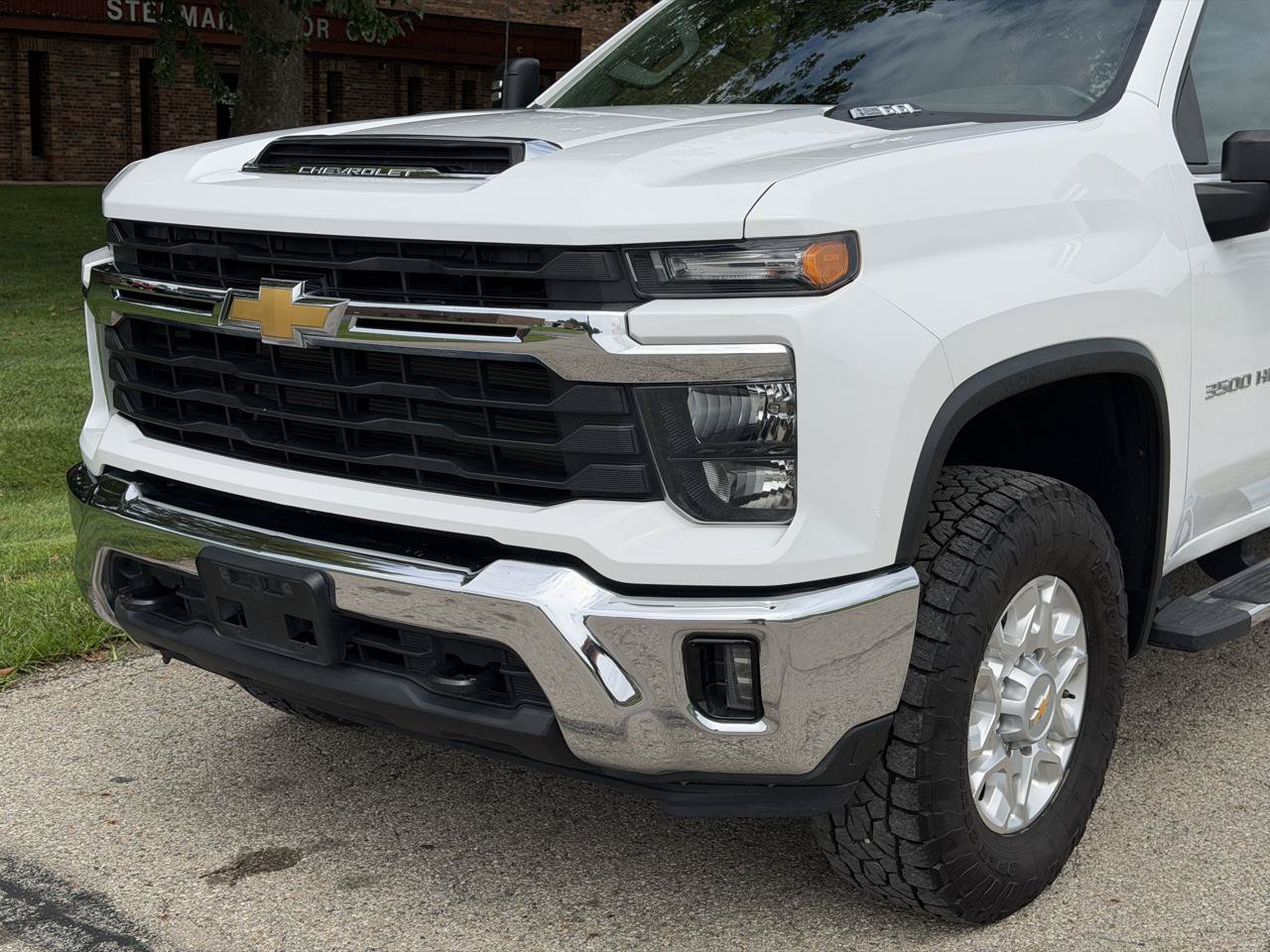 Used 2024 Chevrolet Silverado 3500 LT w/ Convenience Package AWD/4WD image 10