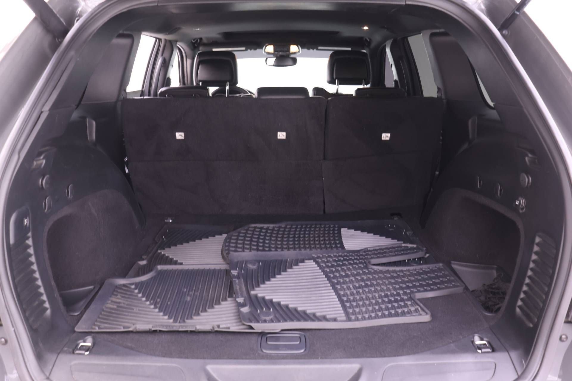 Used 2019 Jeep Grand Cherokee Altitude image 14