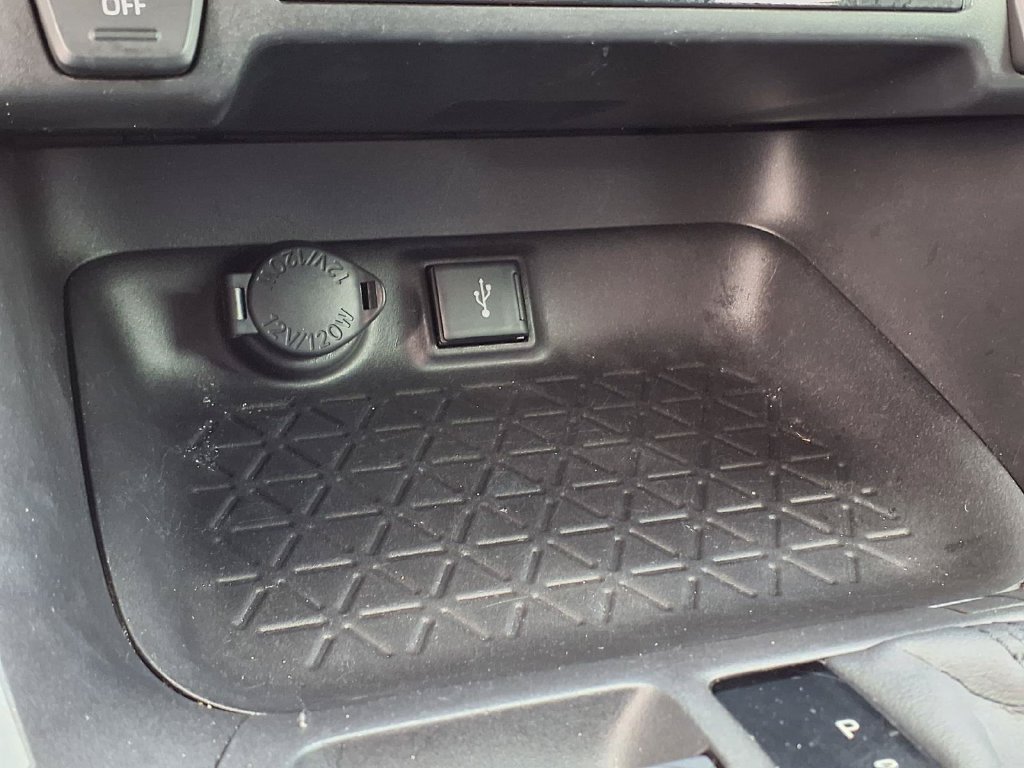 Used 2022 Toyota RAV4 XLE FWD image 29