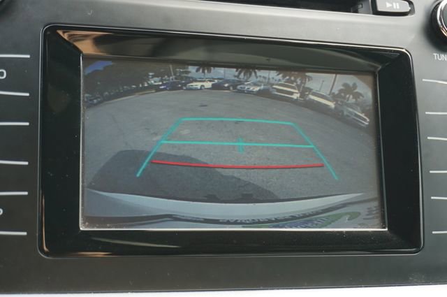 Used 2019 Toyota Highlander LE image 11