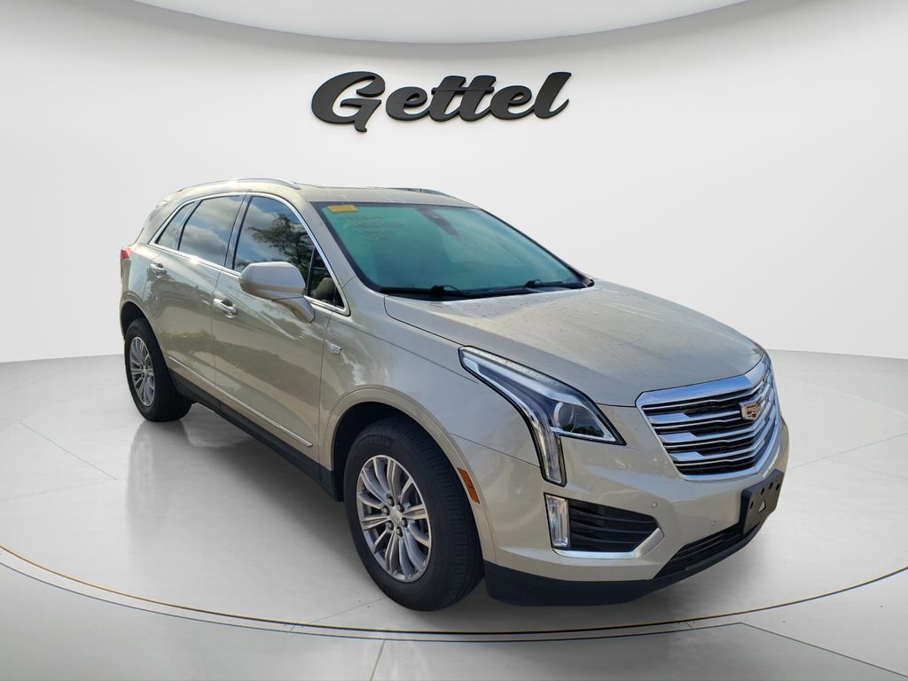 Used 2017 Cadillac XT5 Luxury w/ Driver Awareness Package image 3