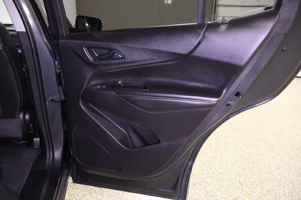 Used 2020 Chevrolet Equinox Premier FWD image 36