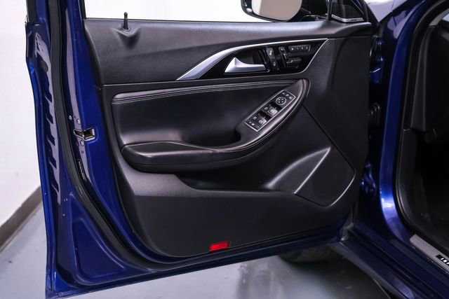 Used 2018 INFINITI QX30 Premium w/ Cargo Package image 40