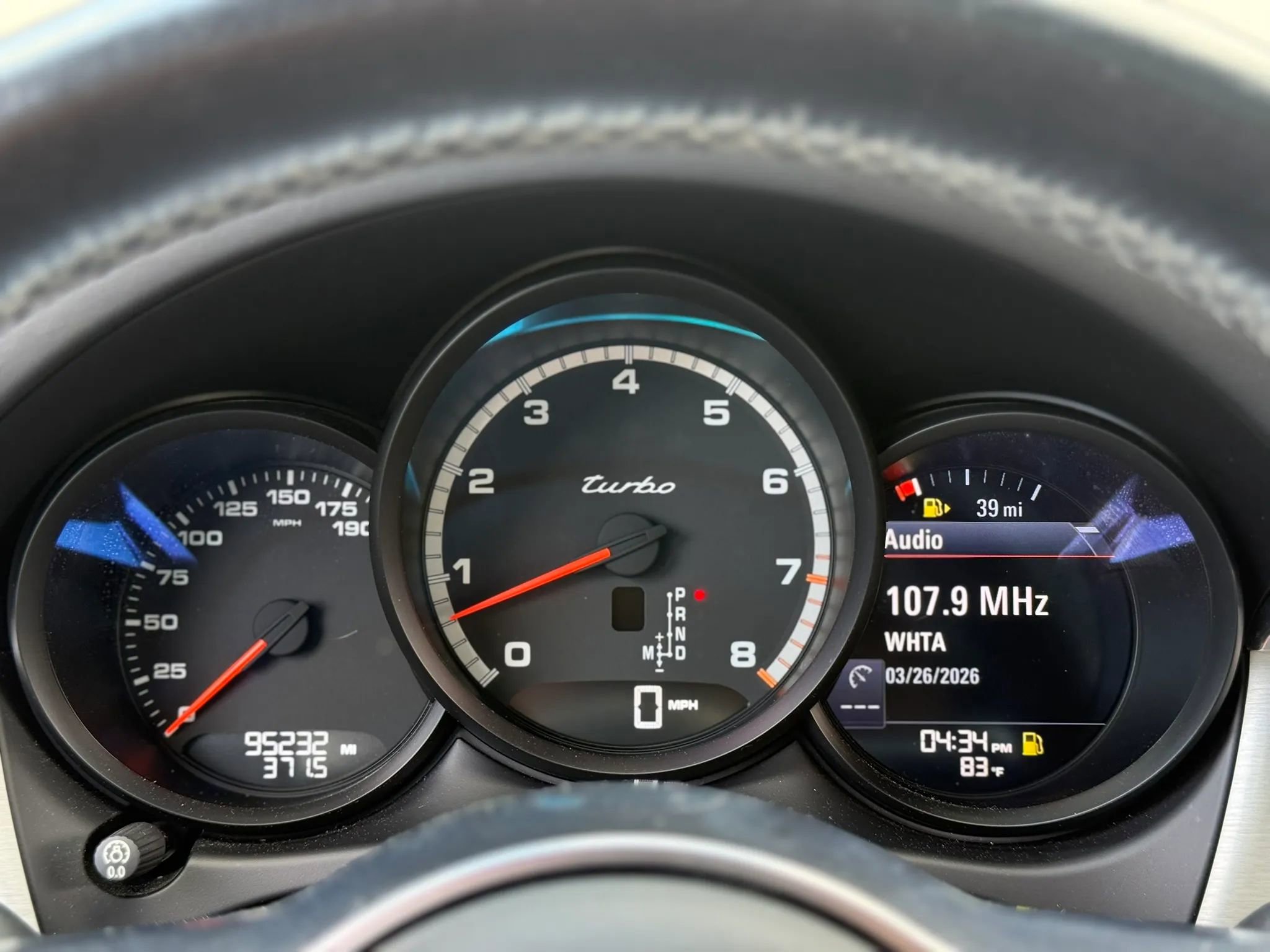 Used 2015 Porsche Macan Turbo image 14