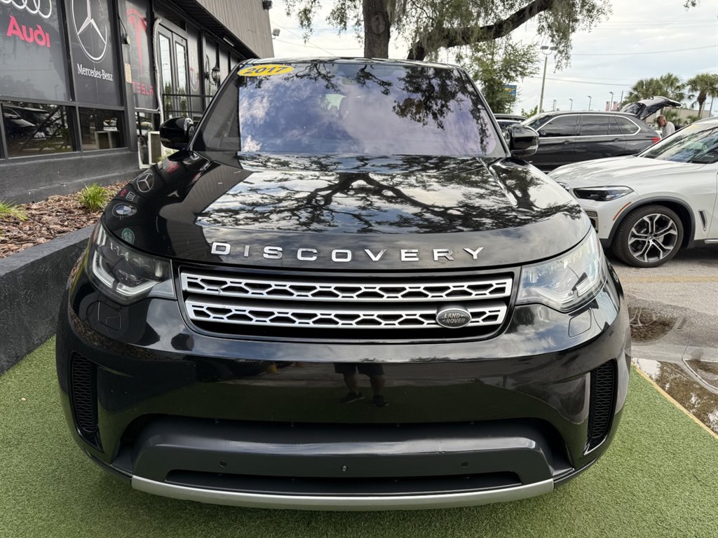 Used 2017 Land Rover Discovery HSE Luxury AWD/4WD image 2