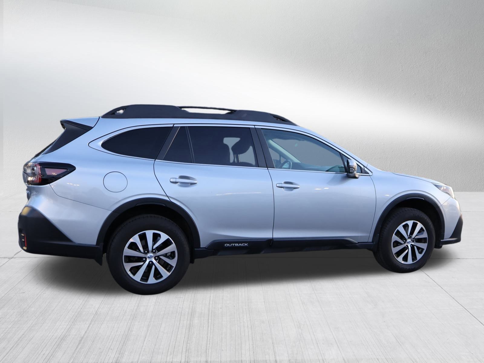 Used 2021 Subaru Outback Premium image 8