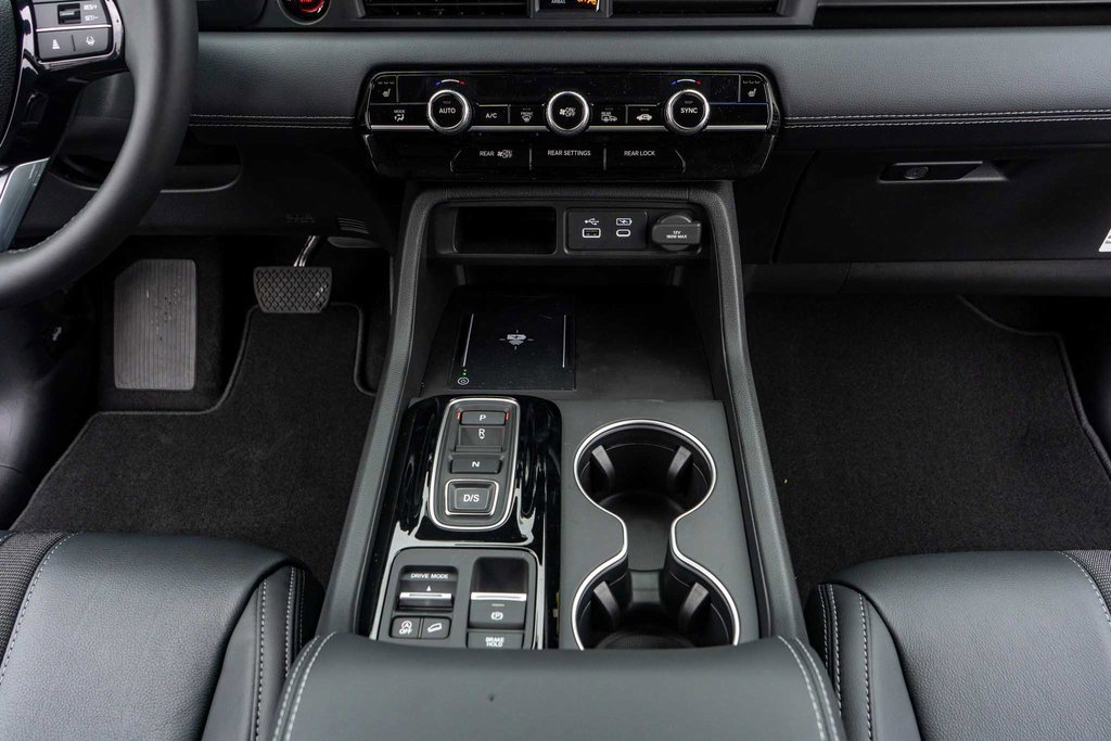 New 2025 Honda Pilot Touring image 24