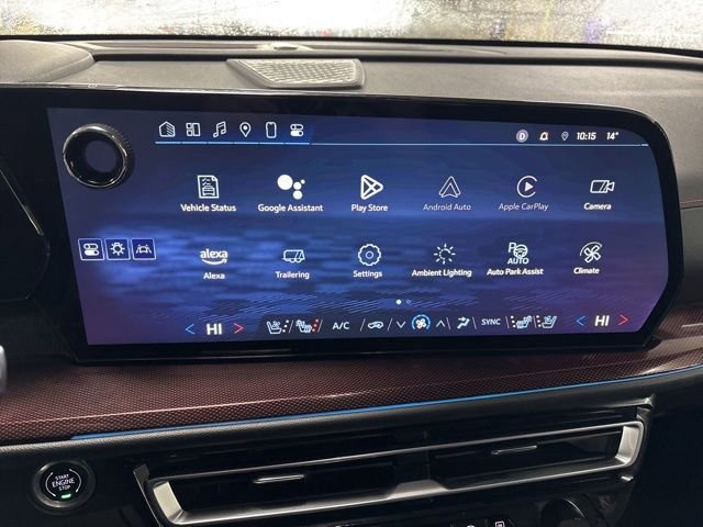 Used 2024 Chevrolet Traverse RS image 16