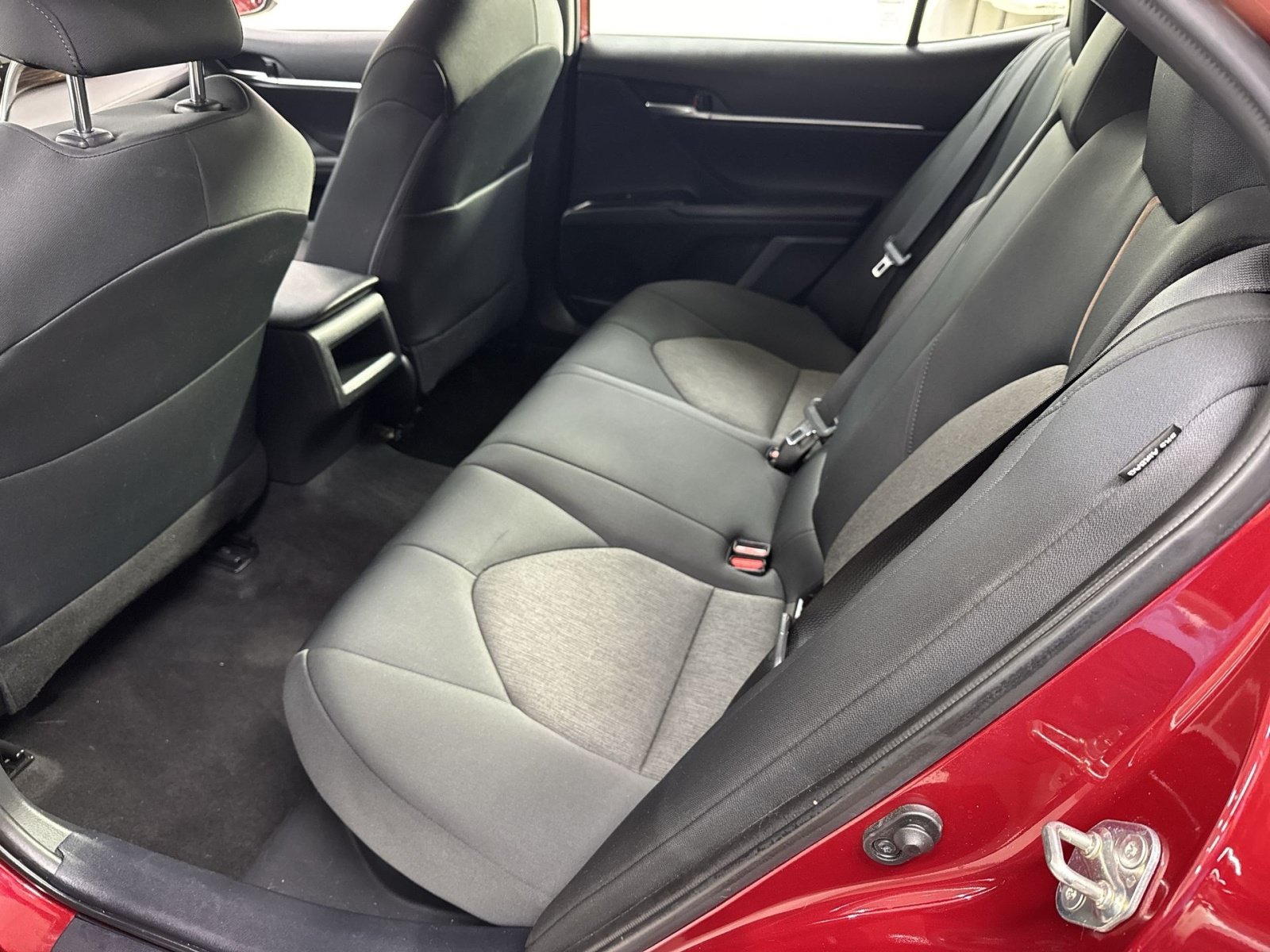 Used 2020 Toyota Camry LE FWD image 25