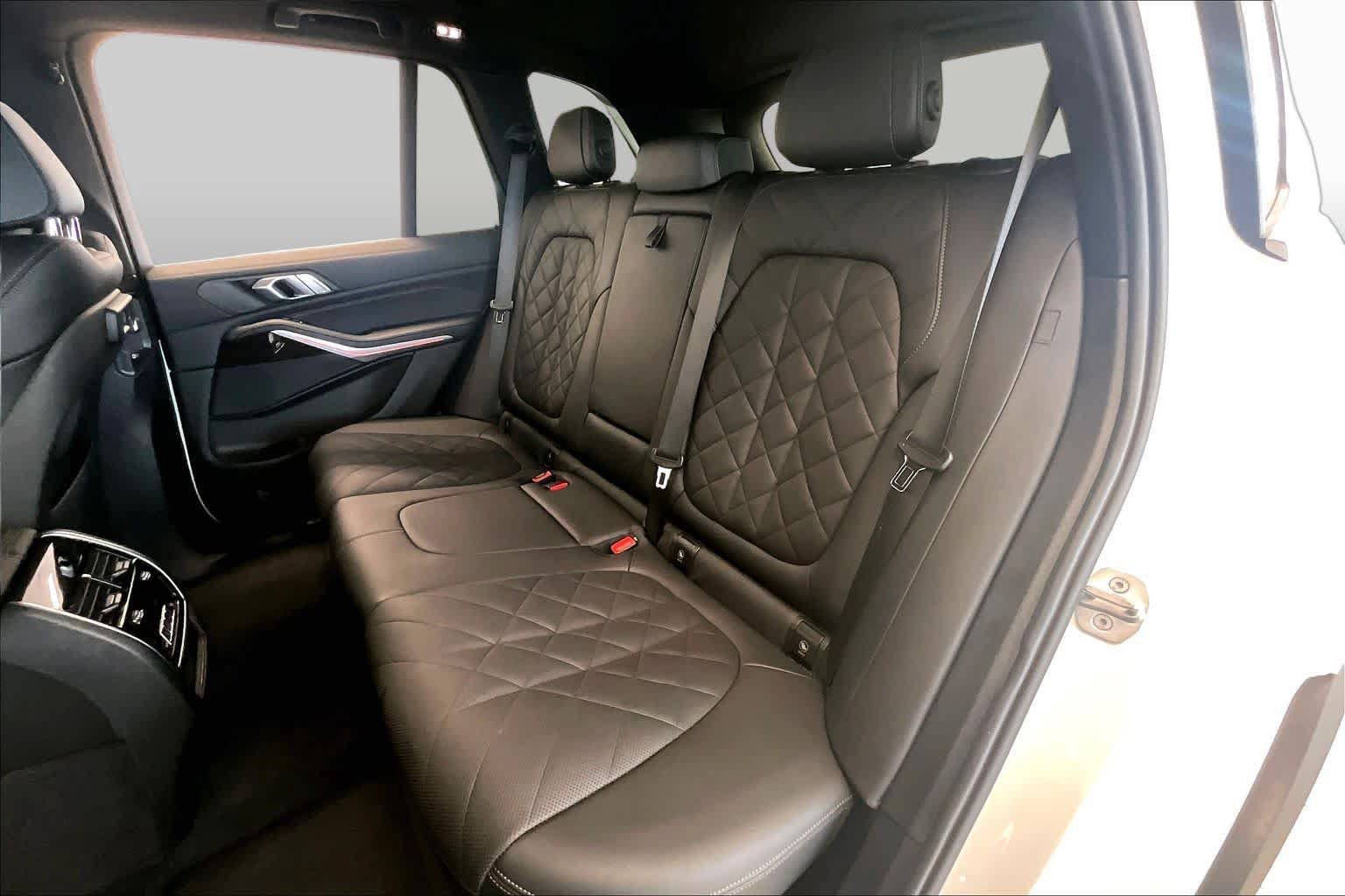 Used 2023 BMW X5 sDrive40i w/ Premium Package RWD image 18