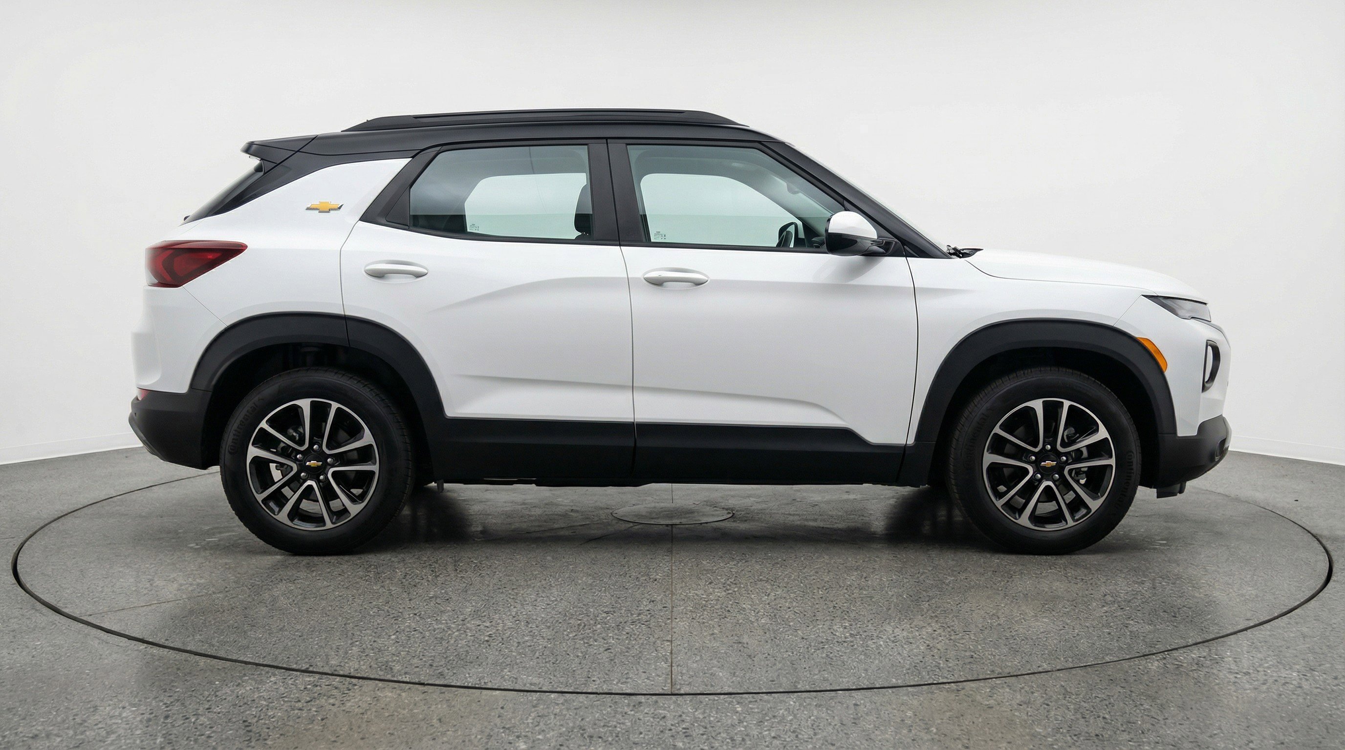 Used 2025 Chevrolet TrailBlazer LT image 11