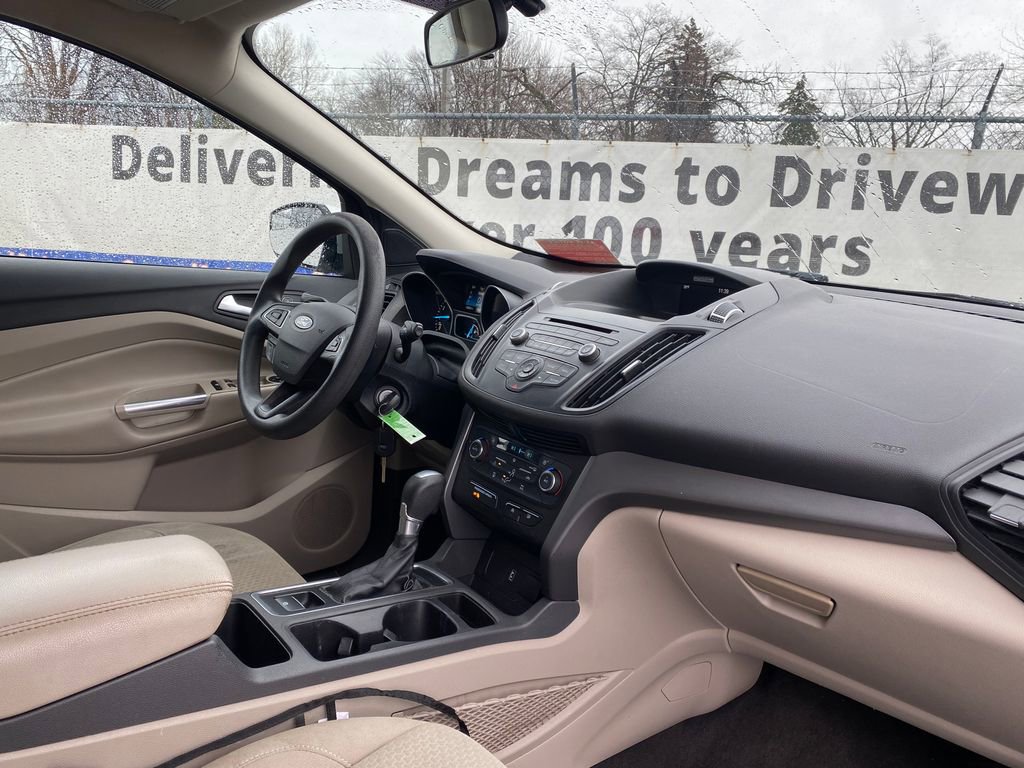 Used 2017 Ford Escape SE image 17