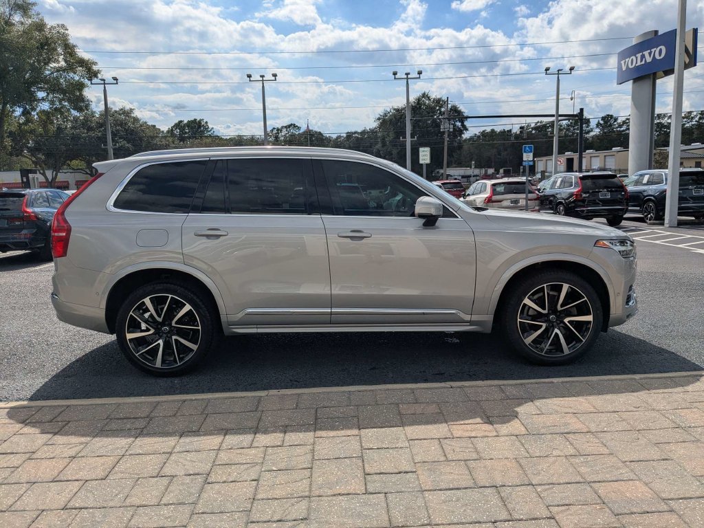 Certified 2023 Volvo XC90 B5 Plus w/ Protection Package Premier AWD/4WD image 7