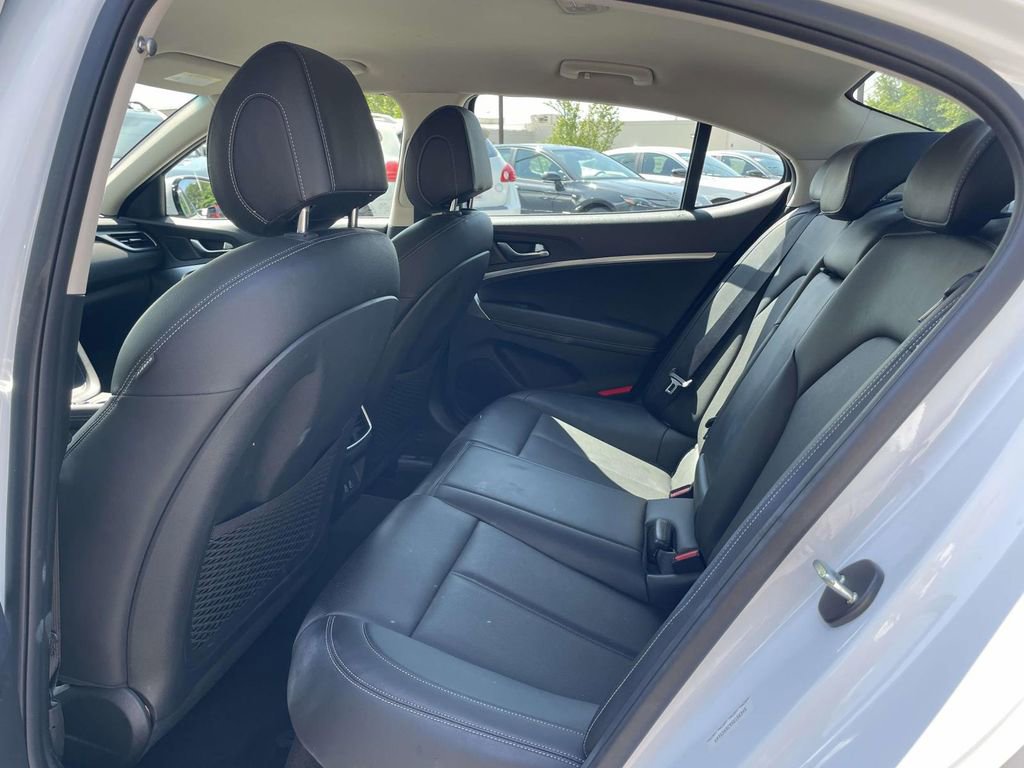 Used 2025 Genesis G70 2.5T RWD image 13