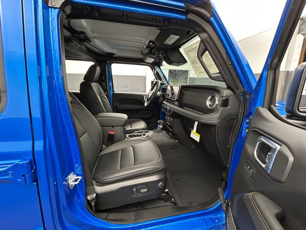 New 2026 Jeep Gladiator Sahara image 38