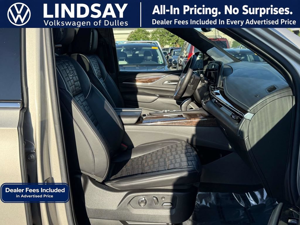 Used 2021 Cadillac Escalade Premium Luxury Platinum w/ Heavy-Duty Trailer Package AWD/4WD image 13