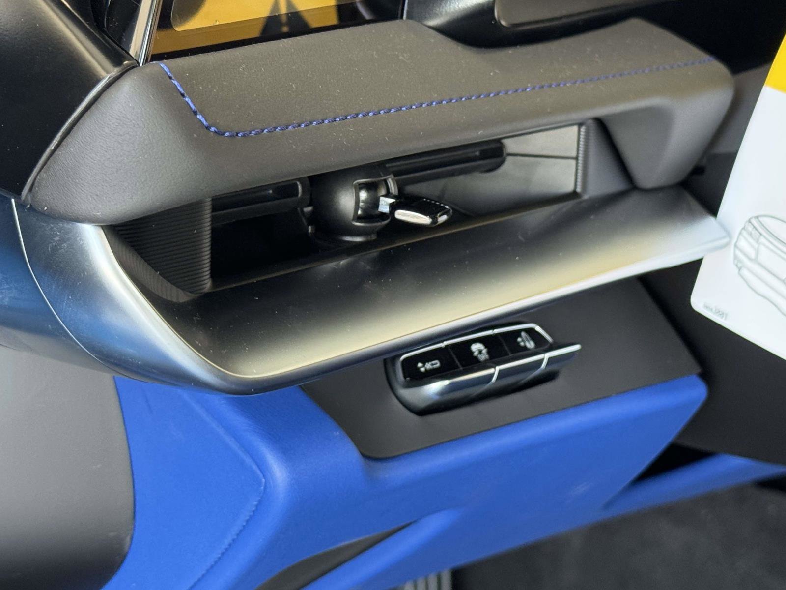 New 2026 Chevrolet Corvette Stingray Premium Cpe w/ Z51 Performance Package image 7