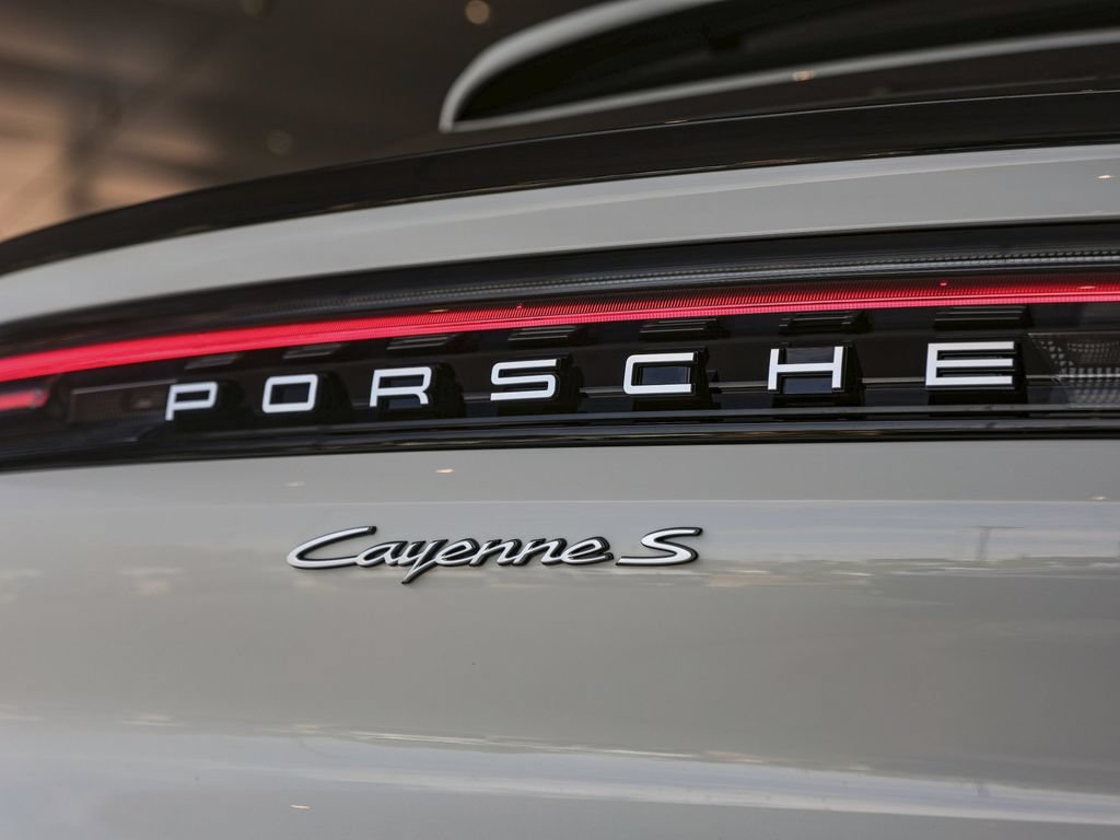 New 2026 Porsche Cayenne S AWD/4WD image 15