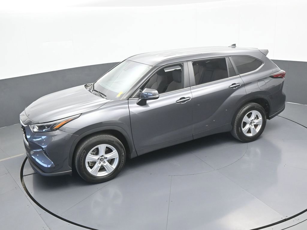Used 2024 Toyota Highlander LE image 76