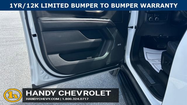 Certified 2023 Chevrolet Suburban RST w/ Luxury Package AWD/4WD image 18