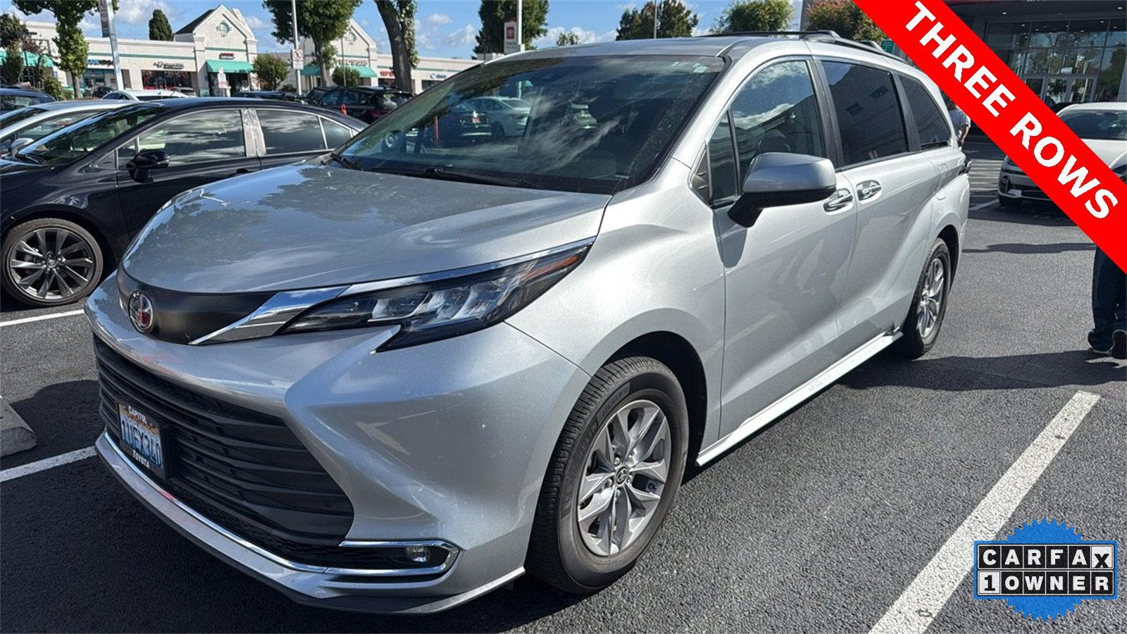 Used 2022 Toyota Sienna XLE